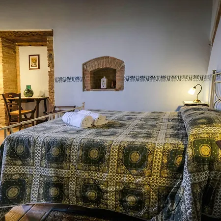 Casale Dei Frontini * San Terenziano