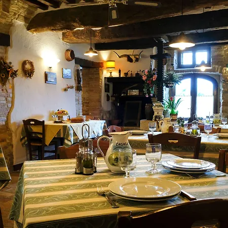 Casale Dei Frontini ファームステイ San Terenziano
